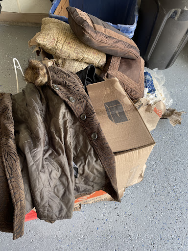 Moving Company «University Moving & Storage», reviews and photos, 23305 Commerce Dr, Farmington Hills, MI 48335, USA