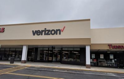 Cell Phone Store «Verizon», reviews and photos, 3075 Clairton Rd, West Mifflin, PA 15123, USA