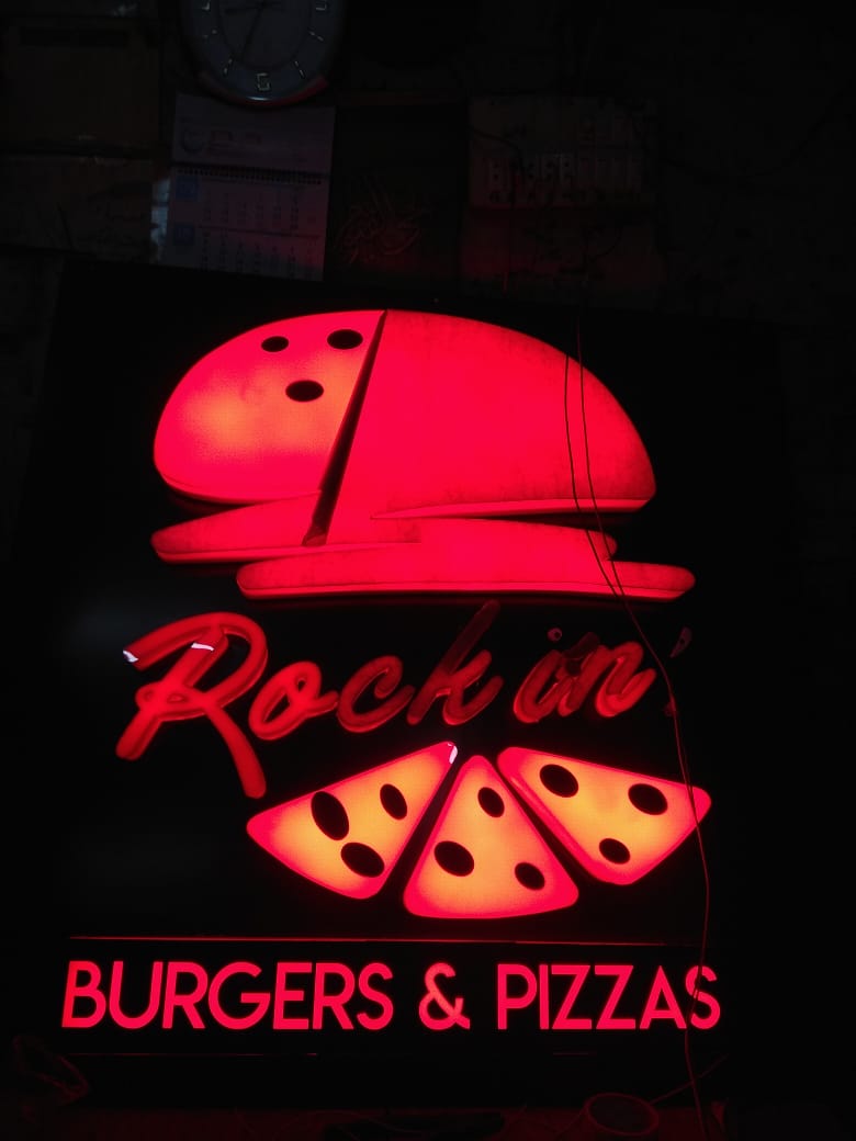 Rockin burger and pizzas