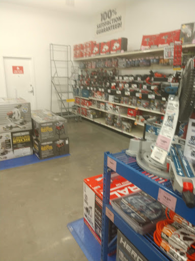 Hardware Store «Harbor Freight Tools», reviews and photos, 20 Carmans Rd, Massapequa, NY 11758, USA