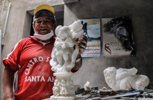 Taller De Esculturas En Piedra De Huamanga- Julio Gálvez - Ayacucho