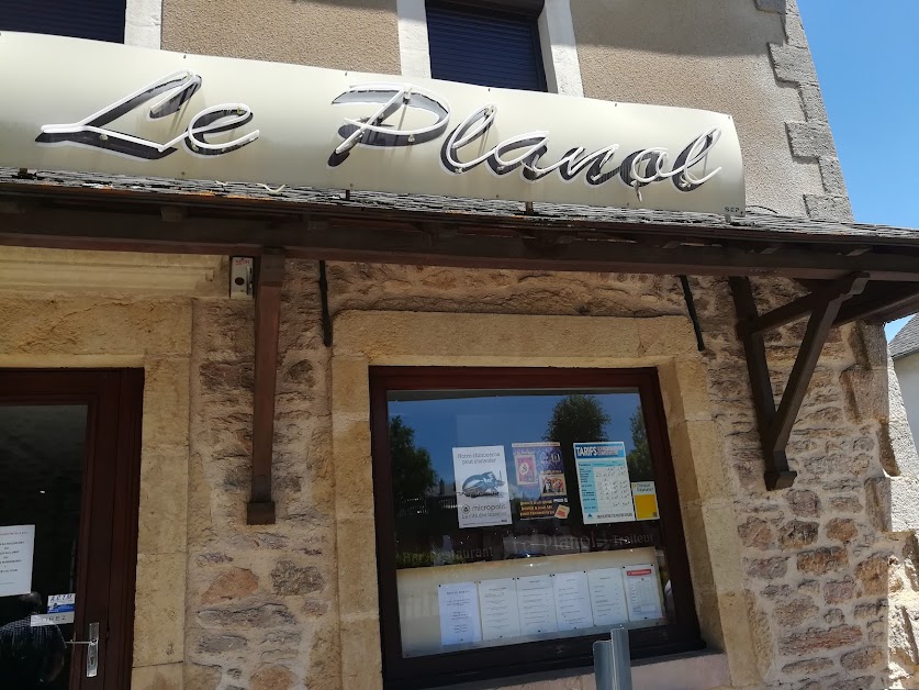 Restaurant traiteur Le Planol à Flavin (Aveyron 12)