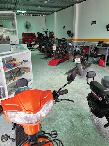Opiniones de Totalmotos service Center en Cuenca - Tienda de motocicletas