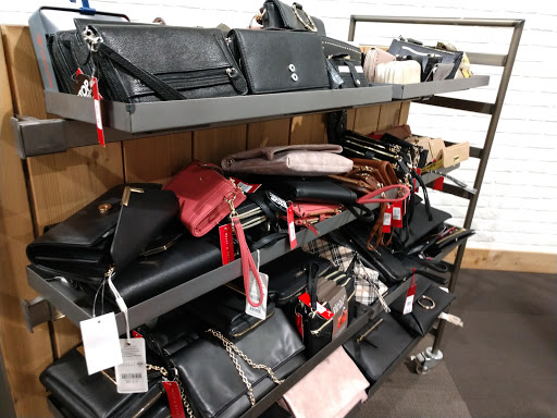 Shoe Store «DSW Designer Shoe Warehouse», reviews and photos, 12997 Fair Lakes Shopping Center, Fairfax, VA 22033, USA