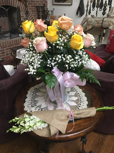 Florist «Lake Zurich Florist», reviews and photos, 34 E Main St, Lake Zurich, IL 60047, USA