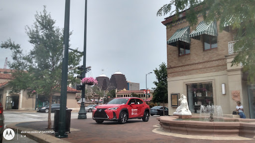 Fashion Accessories Store «Michael Kors», reviews and photos, 4747 Broadway St, Kansas City, MO 64112, USA