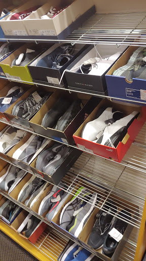 Department Store «Century 21 Department Store», reviews and photos, 1085 Old Country Rd, Westbury, NY 11590, USA