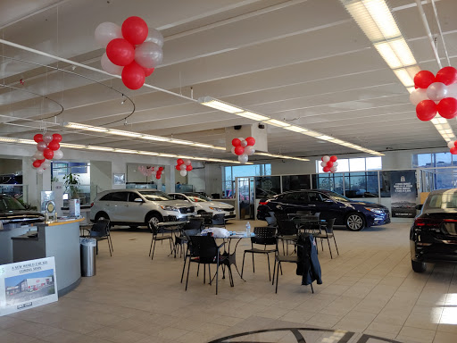 Car Dealer «World Car Kia South», reviews and photos, 7915 Interstate 35 Access Rd, San Antonio, TX 78224, USA