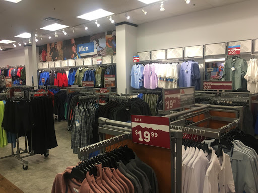 Sportswear Store «Columbia Sportswear Store - Gilroy, CA», reviews and photos, 681 Leavesley Rd d135, Gilroy, CA 95020, USA