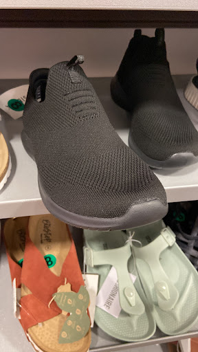 Outdoor Sports Store «Sierra Trading Post», reviews and photos, 67 Newtown Rd #18, Danbury, CT 06810, USA