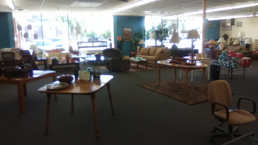 Non-Profit Organization «Society of St. Vincent de Paul - Mesa Thrift Store», reviews and photos, 2352 W Main St, Mesa, AZ 85201, USA