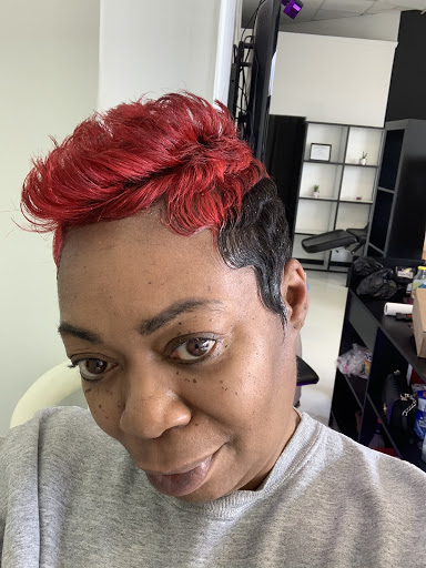 Beauty Salon «CHOP SHOP SALON», reviews and photos, 29827 W Nine Mile Rd, Farmington Hills, MI 48336, USA