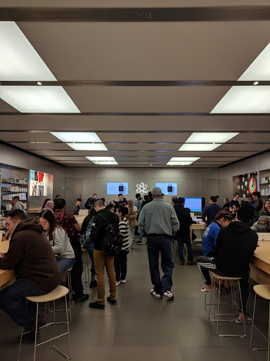 Computer Store «Apple Southcenter», reviews and photos, 801 Southcenter Mall, Tukwila, WA 98188, USA