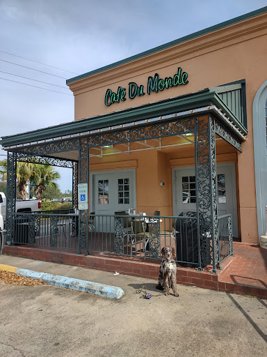 Coffee Shop «Cafe Du Monde», reviews and photos, 1814 North Causeway Approach #1, Mandeville, LA 70448, USA