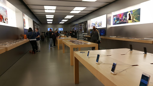 Computer Store «Apple Higuera Street», reviews and photos, 899 Higuera St, San Luis Obispo, CA 93401, USA