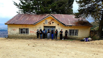 Escuela antigua en el anexo de Tanquiscancha