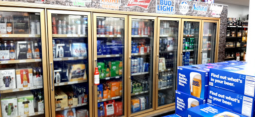 Wine Store «Grattidge Liquor Store», reviews and photos, 2069 SE 29th St, Topeka, KS 66605, USA