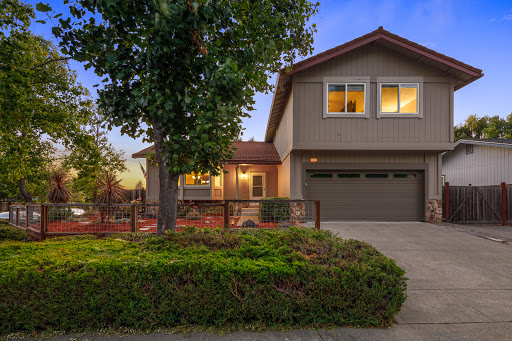 Dan Barlow Realtor image