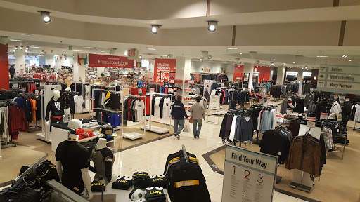 Shopping Mall «Monroeville Mall», reviews and photos, 200 Mall Cir Dr, Monroeville, PA 15146, USA