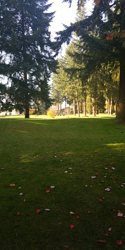 Golf Course «Bellevue Crossroads Par 3 Golf», reviews and photos, 15801 NE 15th St, Bellevue, WA 98008, USA