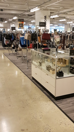 Department Store «Nordstrom Rack 12th Street», reviews and photos, 555 12th St NW c120, Washington, DC 20004, USA