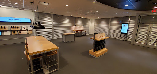 Cell Phone Store «Verizon», reviews and photos, 13348 S Cicero Ave, Crestwood, IL 60445, USA