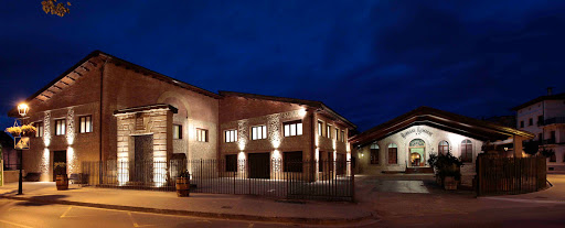 Bodegas Riojanas - Av. Don Ricardo Ruiz de Azcárraga, 1, 26350 Cenicero, La Rioja