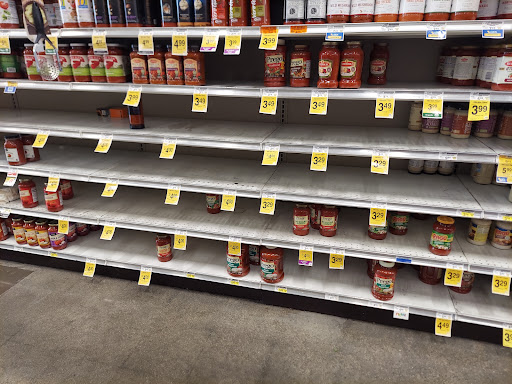 Grocery Store «Safeway», reviews and photos, 905 1st St, Gilroy, CA 95020, USA