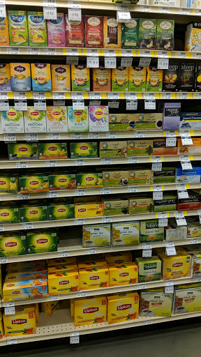 Grocery Store «D & W Fresh Market», reviews and photos, 50 Douglas Ave, Holland, MI 49424, USA