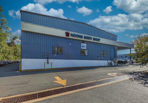 Auto Body Shop «Koons Ford Collision Center», reviews and photos, 430 Roosevelt Blvd, Falls Church, VA 22044, USA