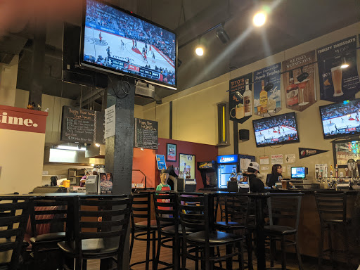 Pizza Restaurant «Schmizza Pub & Grub Broadway», reviews and photos, 628 NE Broadway St, Portland, OR 97232, USA