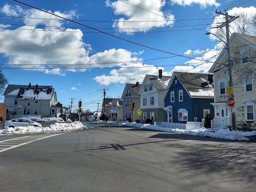 Grocery Store «Your Neighborhood Market», reviews and photos, 103 School St, Salem, MA 01970, USA