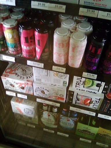 Liquor Store «Lake Wine and Spirits», reviews and photos, 180 Main St S, Southbury, CT 06488, USA