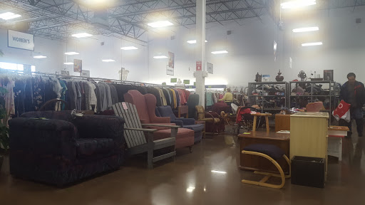 Thrift Store «Goodwill Retail Store of Chesterfield – The Valley», reviews and photos, 17355 Edison Ave, Chesterfield, MO 63005, USA