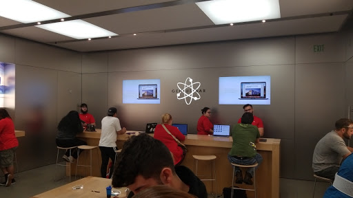 Computer Store «Apple Brandon», reviews and photos, 459 Brandon Town Center Dr, Brandon, FL 33511, USA