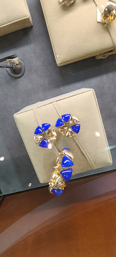 Jewelry Store «Radcliffe Jewelers», reviews and photos, 1848 Reisterstown Rd, Pikesville, MD 21208, USA