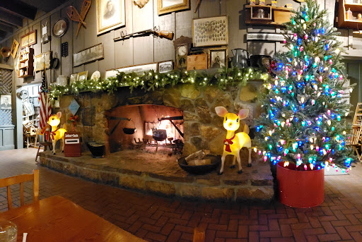 American Restaurant «Cracker Barrel Old Country Store», reviews and photos, 380 N Jacob Dr, Bloomington, IN 47404, USA