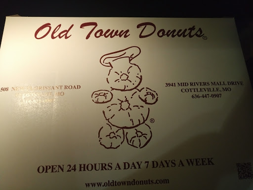 Donut Shop «Old Town Donut Shop», reviews and photos, 3941 Mid Rivers Mall Dr, St Peters, MO 63376, USA