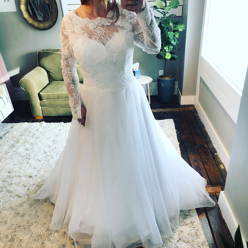 Bridal Shop «Urban Bridal Shop», reviews and photos, 15495 S Quivira Rd, Overland Park, KS 66221, USA