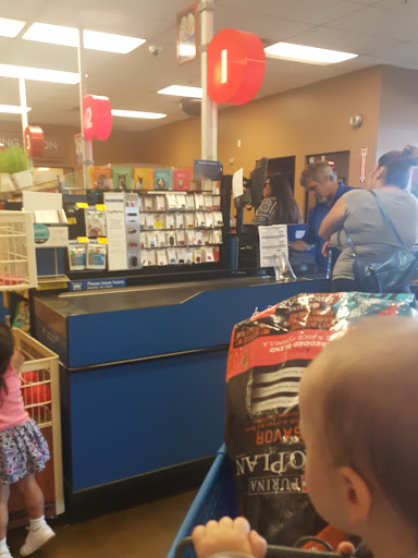 Pet Supply Store «PetSmart», reviews and photos, 573 N McKinley St, Corona, CA 92879, USA