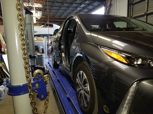 Auto Body Shop «H&R Auto Sales Repair And Body Shop», reviews and photos, 220 S Date Ave, Rialto, CA 92376, USA