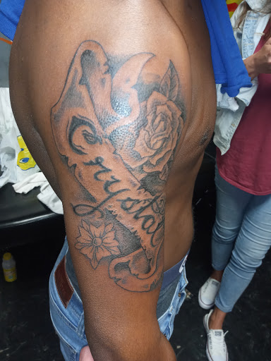Tattoo Shop «WEST CALI TATTOOS & PIERCING», reviews and photos, 518 W Marshall St, Norristown, PA 19401, USA