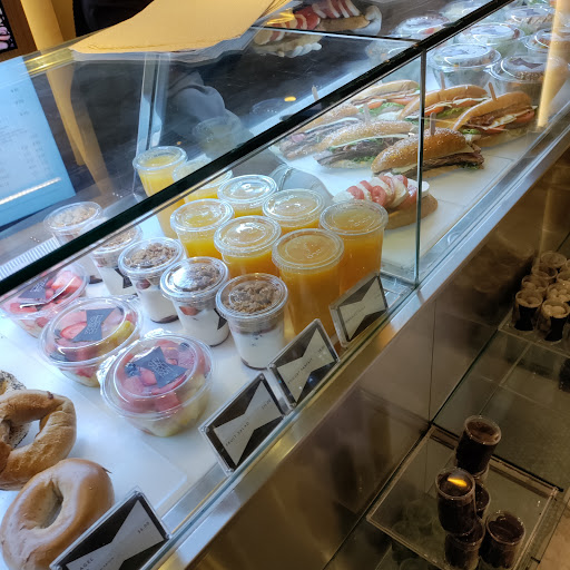 Shopping Mall «Fontainebleau Shops», reviews and photos, 4441 Collins Ave, Miami Beach, FL 33140, USA