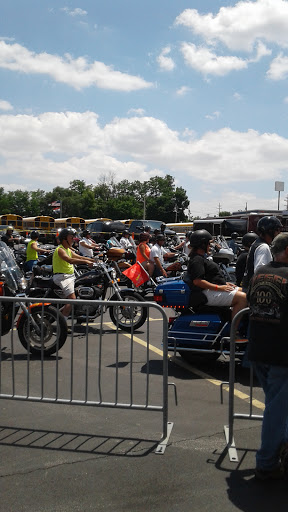 Harley-Davidson Dealer «St. Charles Harley-Davidson», reviews and photos, 3808 W Clay St, St Charles, MO 63301, USA