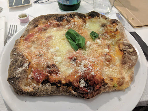 Pizzeria Vado Al Massimo Roma Omnibus pizza in Roma, Città Metropolitana di Roma Capitale