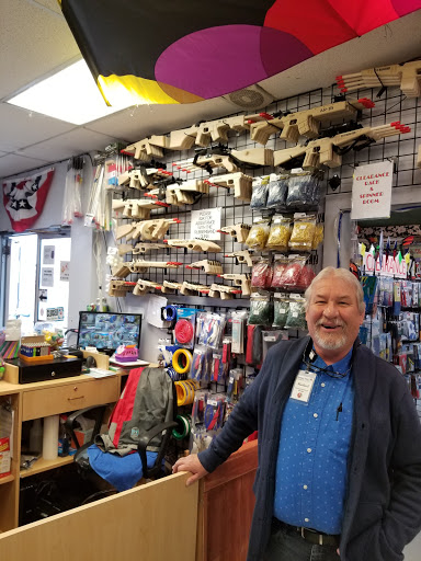 Toy Store «NorthWest Winds Kite Store», reviews and photos, 130 SW Hwy 101, Lincoln City, OR 97367, USA