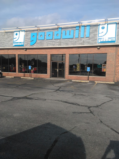 Thrift Store «Goodwill», reviews and photos, 2021 S Reynolds Rd, Toledo, OH 43614, USA