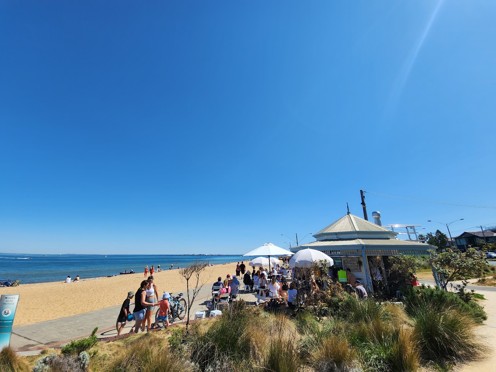 Elwood Beach photo #8