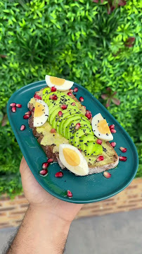 Avocado toast du Restaurant français French Arizona | Restaurant Halal Paris | Brunch halal 93 à Tremblay-en-France - n°2