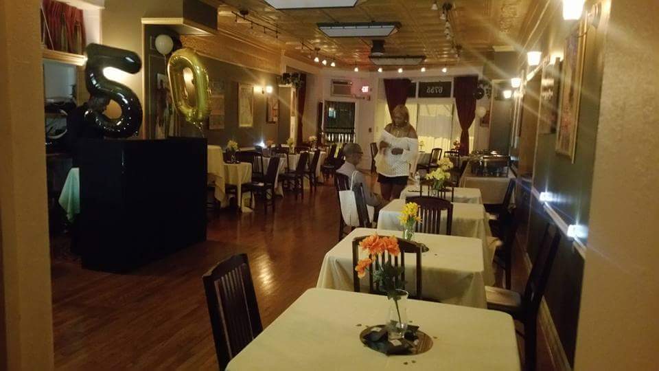 Intimate Romantic Vision Restuarant 19119